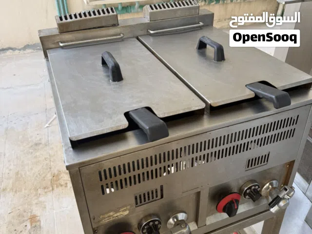 Gas Fryer 2 Baskets  Few Times Used