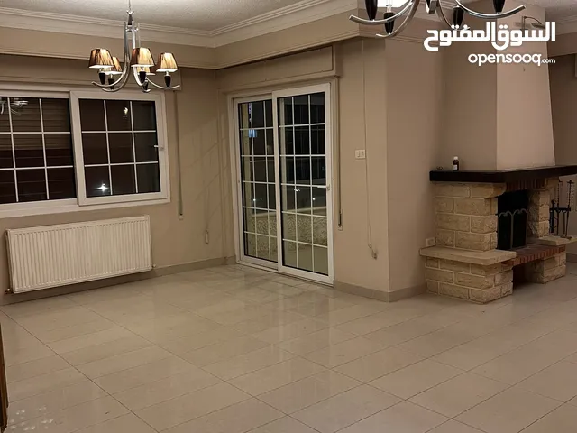 170 m2 3 Bedrooms Apartments for Rent in Amman Um El Summaq