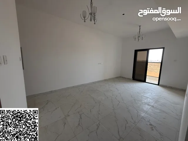 شقة رائعة بتشطيبات لوكس ومساحة كبيرة وسعرمغرى للايجار السنوى بالعالية عجمان قريبة لمخرج دبى