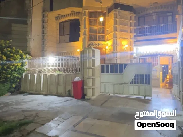 دار تجاريّ للإيجار حي الجامعة شارع المركز