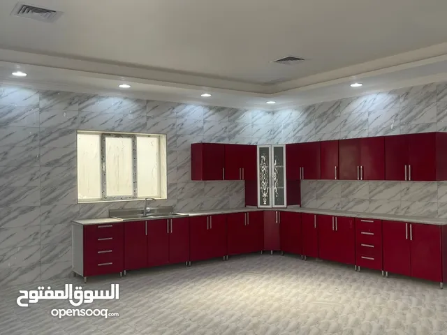 500 m2 More than 6 bedrooms Villa for Rent in Al Ahmadi Wafra residential
