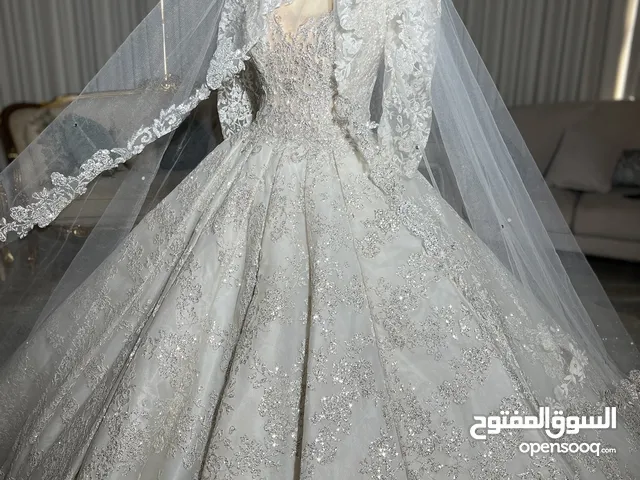 Weddings and Engagements Dresses in Um Al Quwain