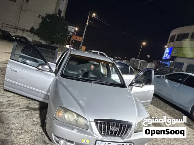 2004 هيونداي افانتي Standard