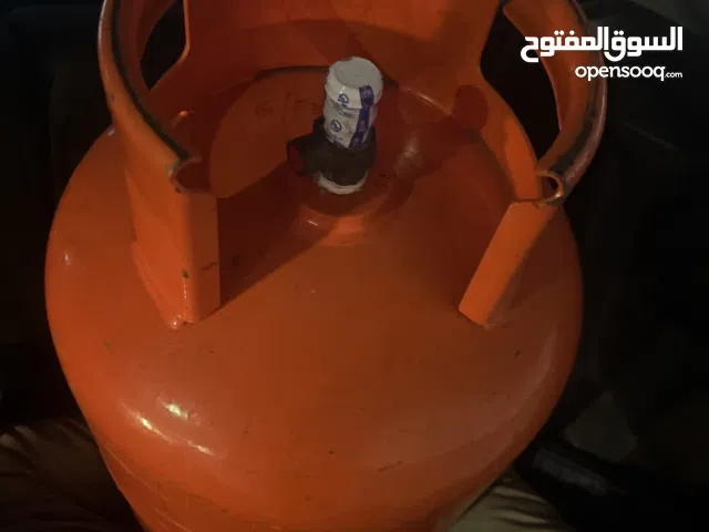 أسطوانة غاز جديدة بقرطاسها