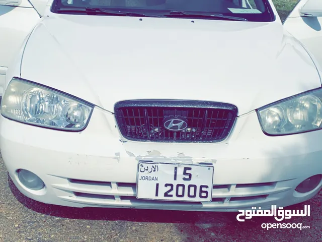 هونداي xd2001لون ابييض