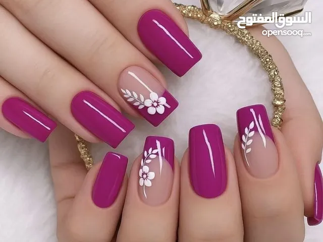 دورة تكوينية في تركيب الأظافر مع شهادة معتمدة وتدريبات أساسية بالاضافة الى طريقت المعاملة