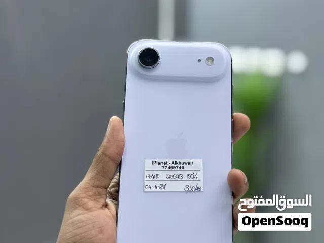 17AIR 256GB 100% available Apple warranty 04-04-27 very clean and good condition and excellent