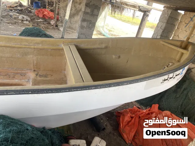 قارب 25 قدم للبيع