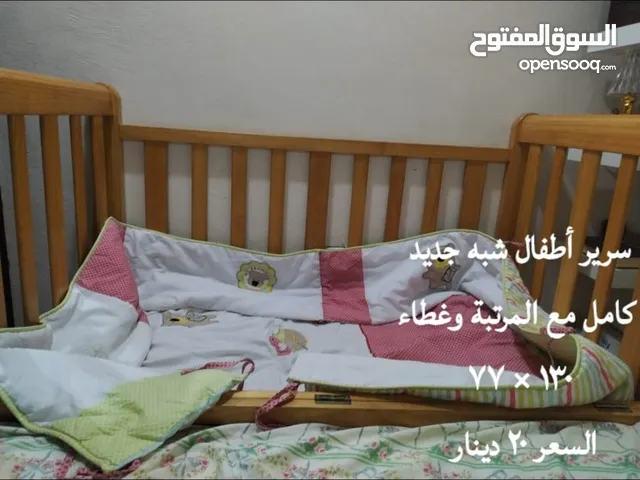 سرير اطفال من ابيات نظيف جدا