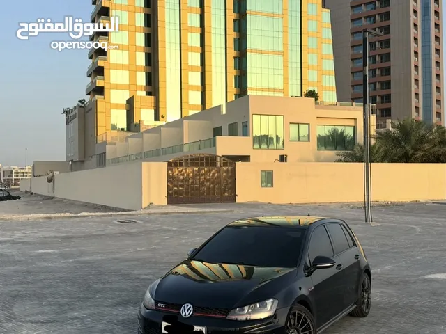 Volkswagen gold gti