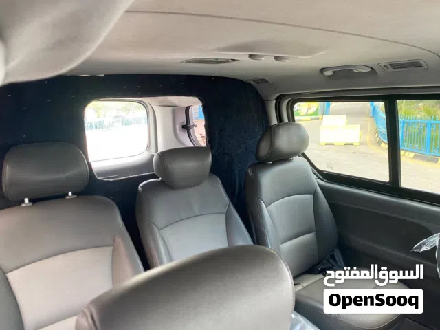 2014 هيونداي H1 GLS