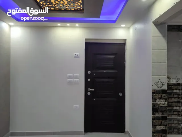 شقة للبيع بالإسكندرية بموقع وسط كافة الخدمات تشطيب هاي لوكس كامله المرافق والعدادات بسعر لن يتكرر