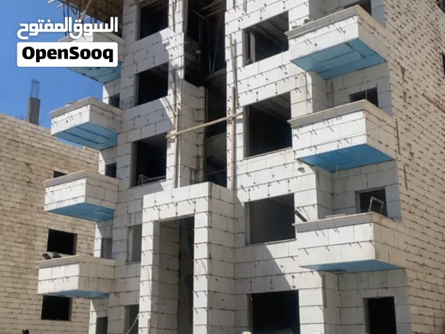 شقة ارضية في تلاع العلي مع ترس وكراج مستقل - مساحة 137 متر