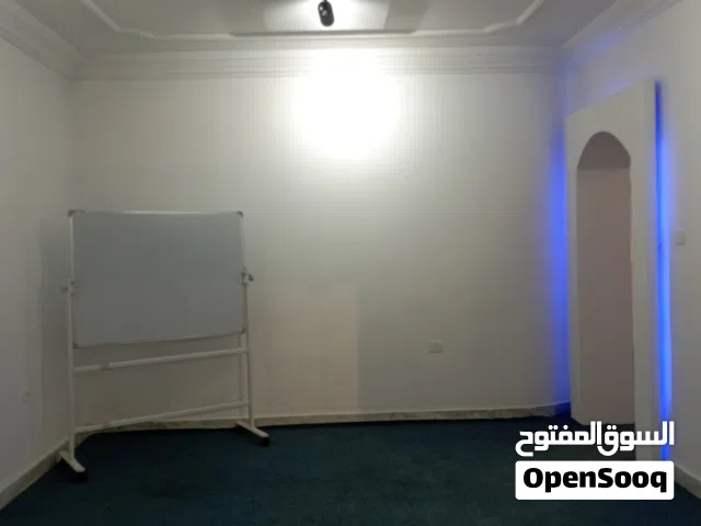 شقة خدمية في النوفليين.. مدخل خاص..  للايجار.. اقرأ الإعلان اكويس