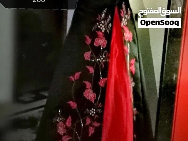 فستان سهرة للبيع