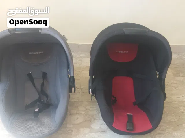 سرير اطفال وكراسي سيارة للاطفال