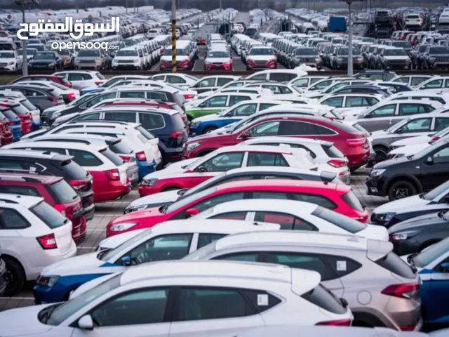 للبيع معرض سيارات قائم