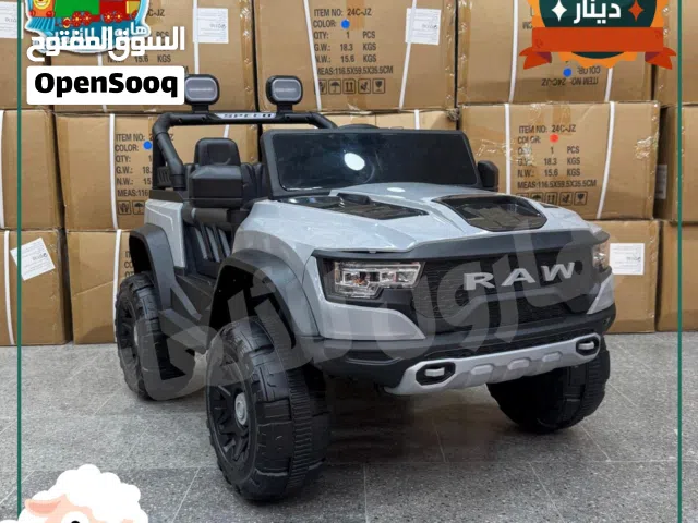سياره ( حجم كبير ) 4 ماتور تناسب من عمر 1 الي 9 سنوات شاحن 12 فولت / روموت / هزاز / بلوتوث ..