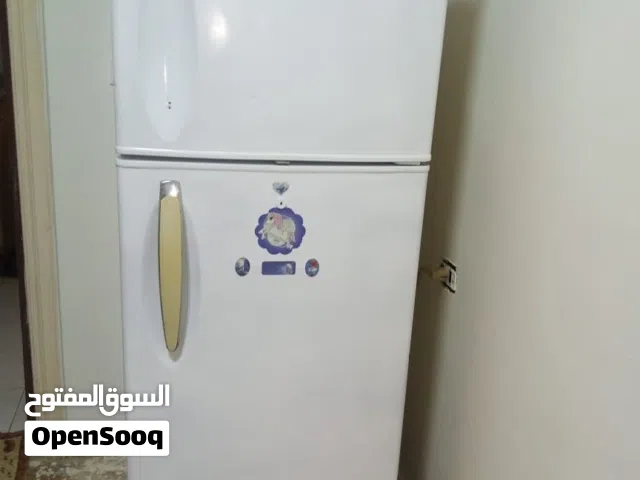 ثلاجه ال جي تعمل بشكل ممتاز