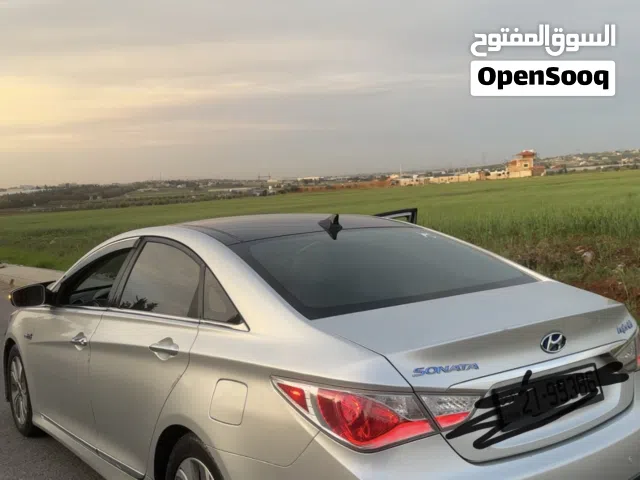 2014 هيونداي سوناتا GL Plus