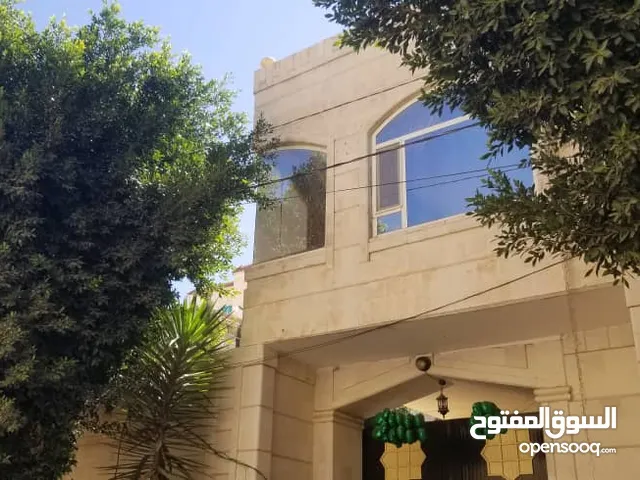 250 m2 More than 6 bedrooms Villa for Sale in Sana'a Al Sabeen