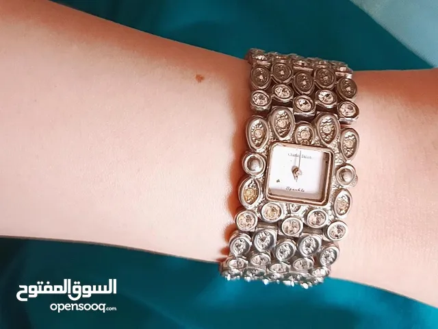 اي قطعة بدينار واحد فقط لفترة محدودة