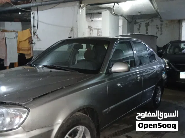 2013 هيونداي فيرنا Standard