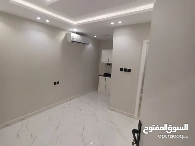 165 m2 3 Bedrooms Apartments for Rent in Al Riyadh Hittin