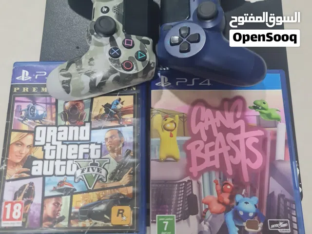 بلايستيشن 4مع حساب فورت نايت فيه 120سكن وفاسات معرقين و شريط قراند وجانج بيست ومحاكي الهجوله