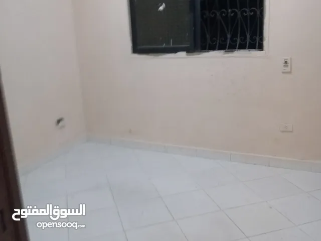 مكتب ارضى بمدخل خاص بجوار كشرى التحرير عباس العقاد