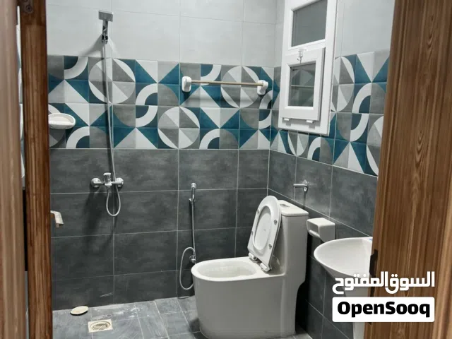 للبيع شقه في المعبيله قريب من شارع النزهه