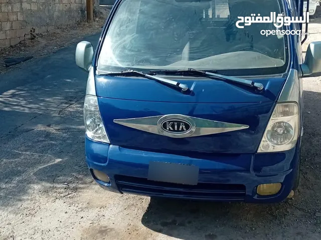 كيا بنقو 2005 كوشوك جديد ترخيص وتأمين سنه عليه سندوق مميز مش بحاجه اي صيانه