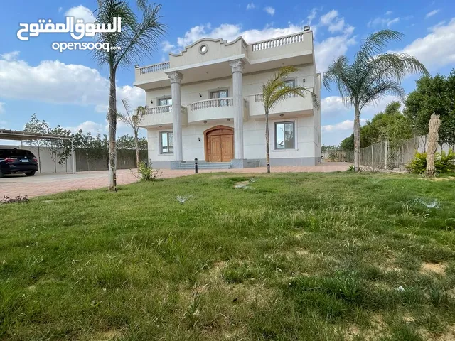 750 m2 More than 6 bedrooms Villa for Sale in Giza 6th of October