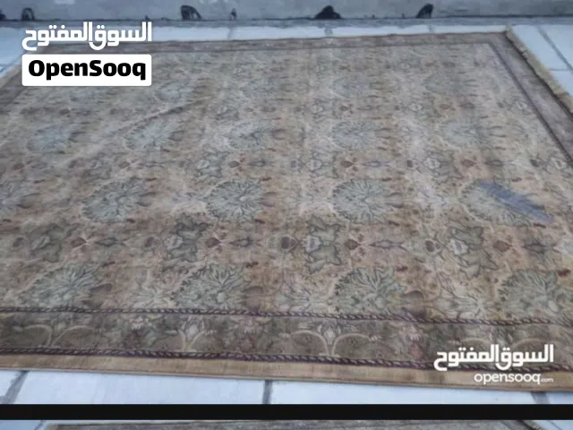 زولية نظيفة أخو الجديد بيها حرك بسيط قياسها اربعة في خمسة