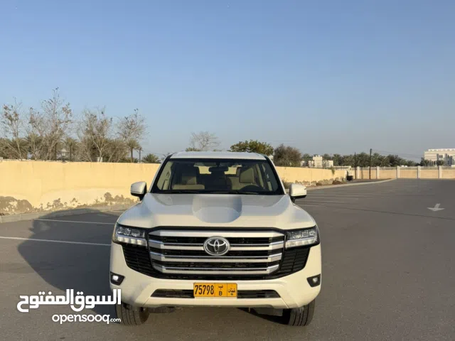 للبيع تويوتا لاندكروزر 2022 خليجي وكالة عمان ( سعود بهوان) بدون تيربو بحالة ممتازة GCC Oman car