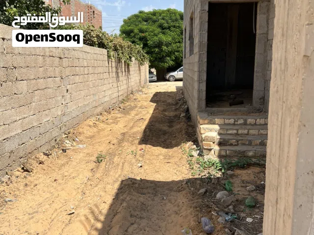 هيكل قيد الانشاء بداية مشروع الهضبة