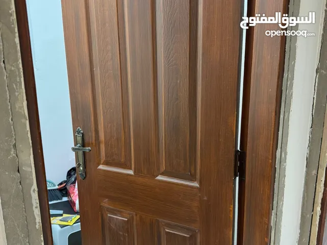 ابواب خشب طبيعي مع الحلق و الكشفات عدد 9 مفكوك جاهز للنقل