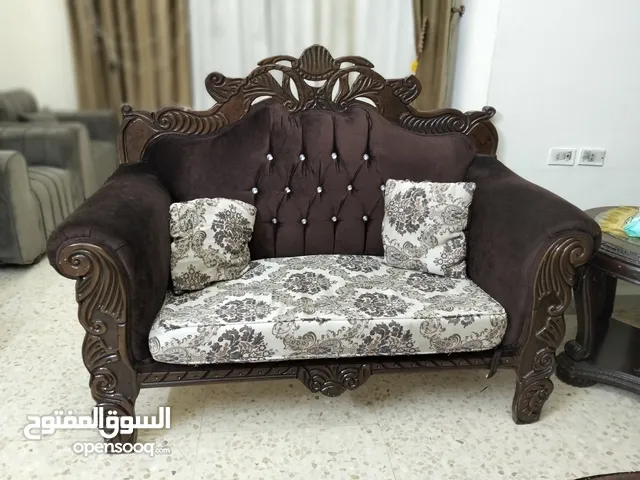 طقم كنب مستعمل خشب ثقيل 7 مقاعد للبيع