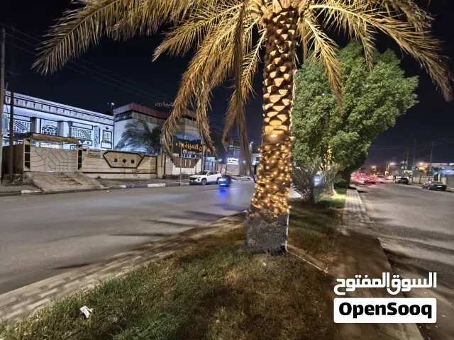 ايجار بيت طابقين 320م.على شارع العام السايدين مباشرة. قرب مديرية تربية البصرة مقابل حدائق الاندلس.