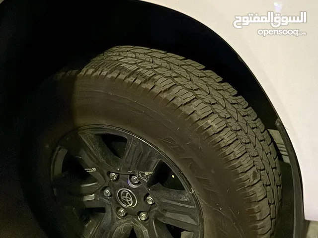 تيوتا هايلوكس 2025 جديده كلش زيرو ماشيه300كيلو فقط فول مواصفات كشنات تدفئه شاحن وايرلس مرايات كهرباء