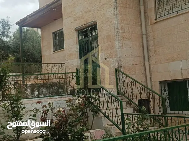 في أجمل مناطق شفا بدران تملك فيلا مكونة من طابقين في موقع مميز جدا وسعر مغري/ ref 9477