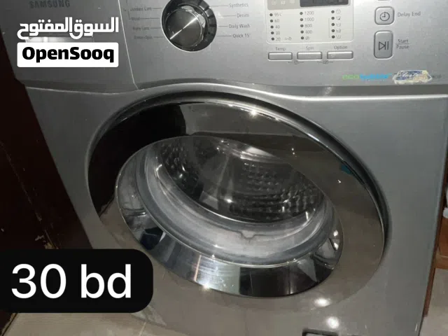 اثاث مستخدم بحاله جيده لدواعي السفر