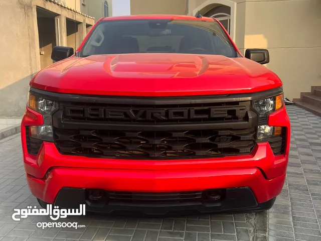 2023 Chevrolet Silverado 1500 Custom – Red/kilometer 27000 /Black – RWD – Excellent Condition
