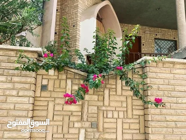 280 m2 4 Bedrooms Townhouse for Sale in Basra Tuwaisa