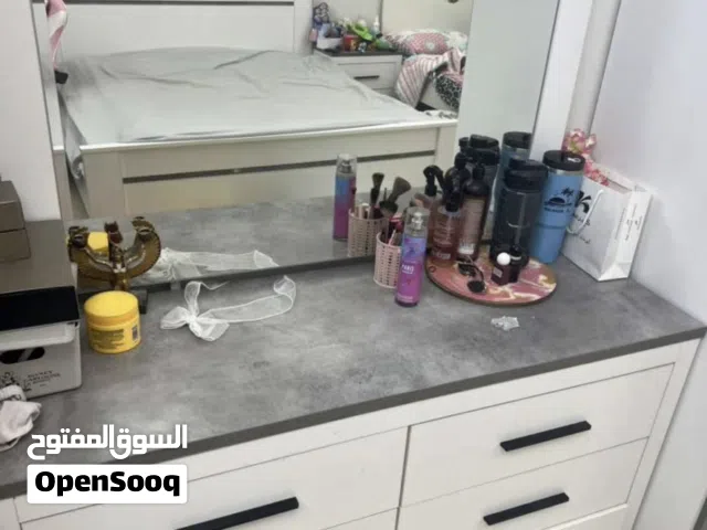 اثاث غرفه نوم شبه جديده ونضيفه