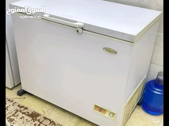 مجمده مستعمله يعني مو هواي تقريبا شهر