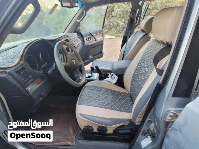 2008 ميتسوبيشي باجيرو GLS