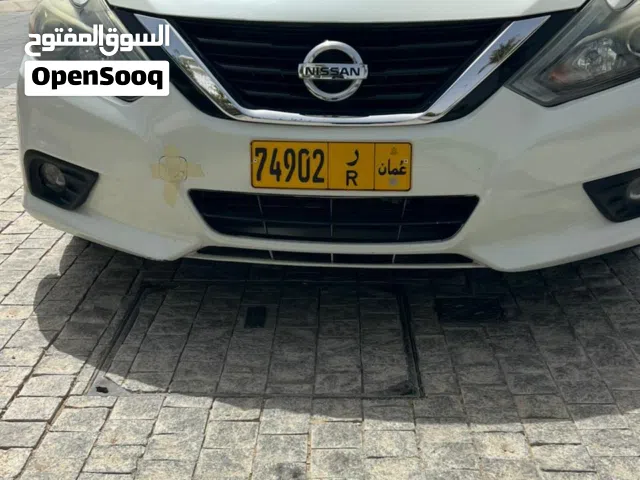 2016 نيسان التيما SR