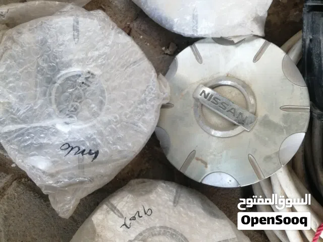 للبيع قطع غيار السيارات نيسان و ستيشن