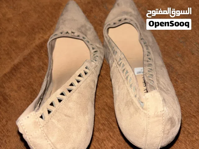 حذاء للنساء بكعب عالي مقاس 41